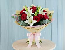 Букет цветов из:  Лилии и Розы в Турксаде