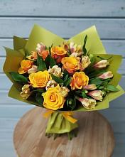 Букет цветов из:  Альстромерии и Розы в Турксаде