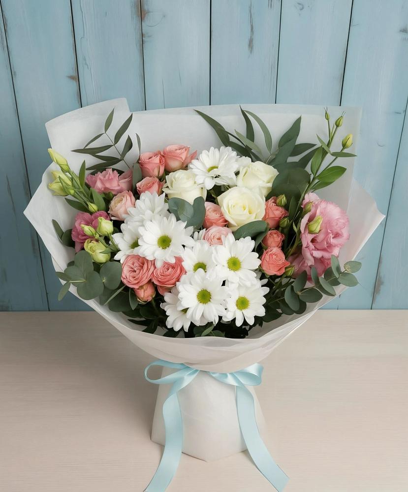 Букет цветов из: Розы, Лизиантусы и Хризантемы в Турксаде