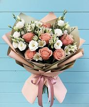 Букет цветов из:  Розы, Альстромерии и Лизиантусы в Турксаде