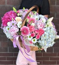 Цветочная композиция из Розы, Хризантемы, Пионы и Лизиантусы в корзине #REPLACE_PRED# Турксаде