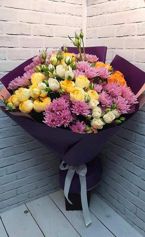 Букет цветов из: Хризантемы и Розы в Турксаде