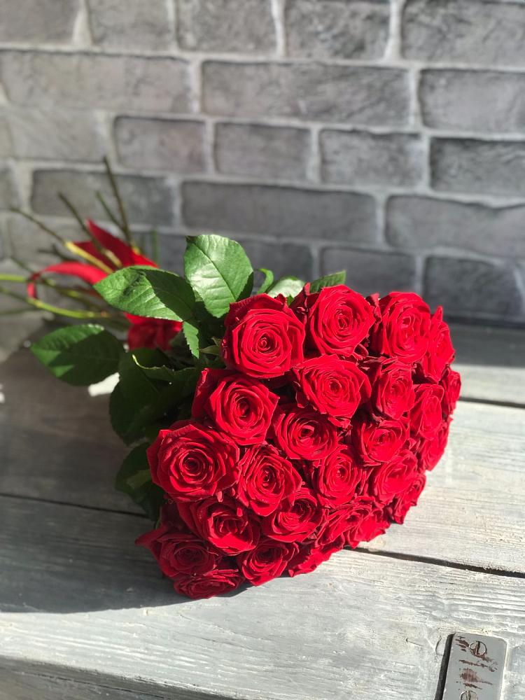 Букет Красные розы Фридом в Турксаде
