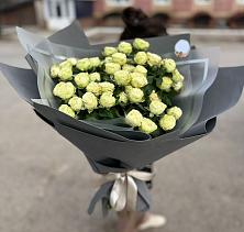 Букет Белые кустовые розы Солинеро в Турксаде