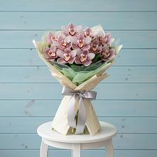 Букет цветов из:  Орхидеи и Розы в Турксаде