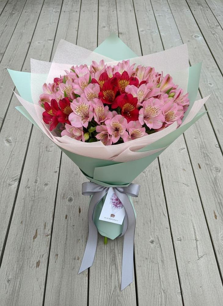 Букет цветов из: Альстромерии в Турксаде