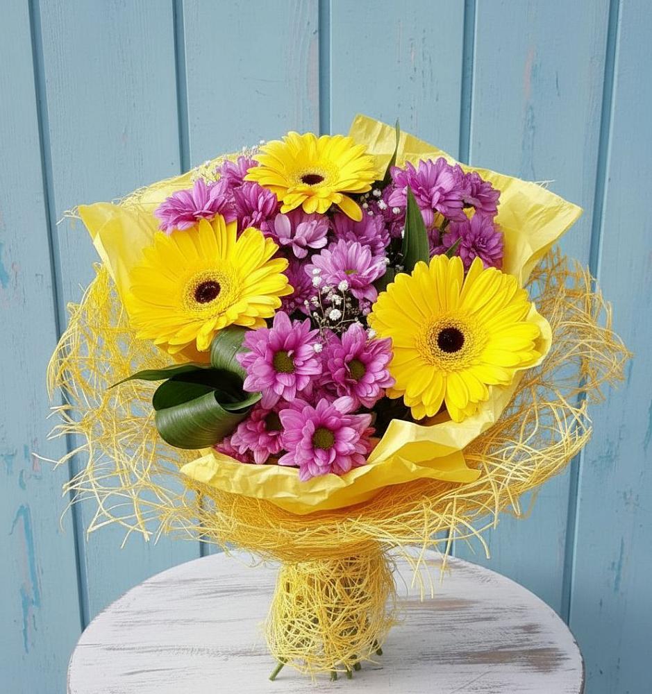 Букет цветов из: Хризантемы и Герберы в Турксаде