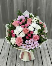 Букет цветов из:  Альстромерии, Гвоздики, Розы и Хризантемы в Турксаде