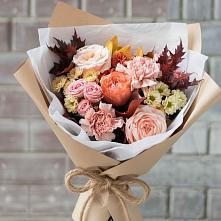 Букет цветов из:  Гвоздики, Хризантемы и Розы в Турксаде