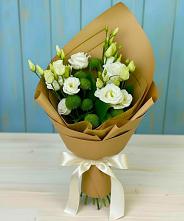 Букет цветов из:  Хризантемы и Лизиантусы в Турксаде