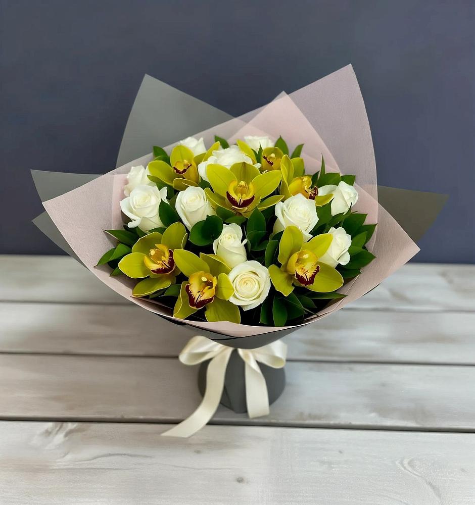 Букет цветов из: Орхидеи и Розы в Турксаде