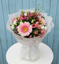Букет цветов из:  Герберы, Альстромерии и Лизиантусы в Турксаде