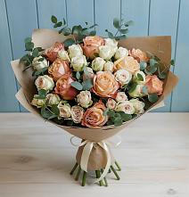 Букет цветов из:  Альстромерии и Розы в Турксаде